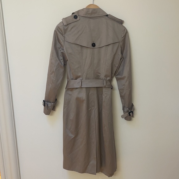 Burberry Classic Lo Trench Coat - Picture 10 of 15